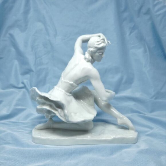 Rosenthal Daisy Spies Ballerina Porcelain Figurine by Lore Friedrich Gronau - Picture 5 of 10